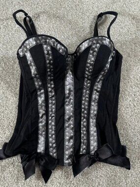 Hot Topic Y2k Gothic Black Skull Print Corset Top Bustier with Bows 32A Edgy